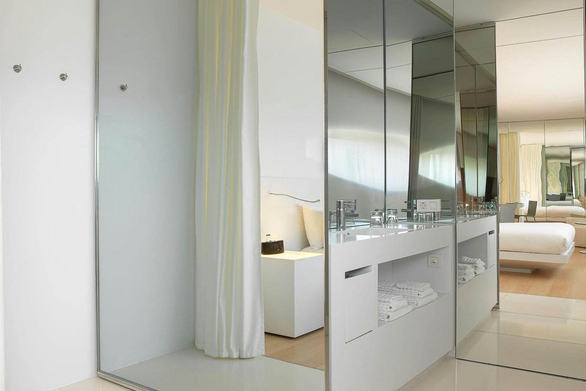Junior King Suite City View